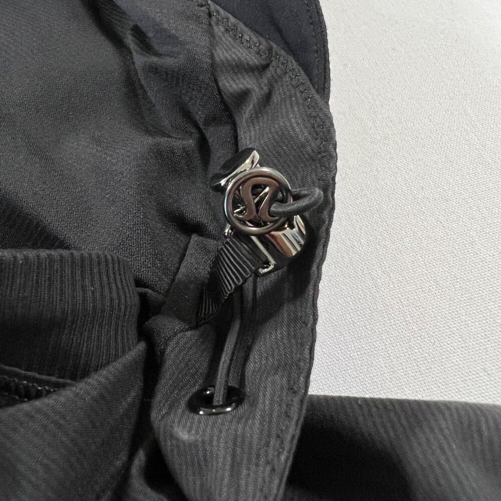 Lululemon Run: Bandit Jacket Reflective Black Siz… - image 7